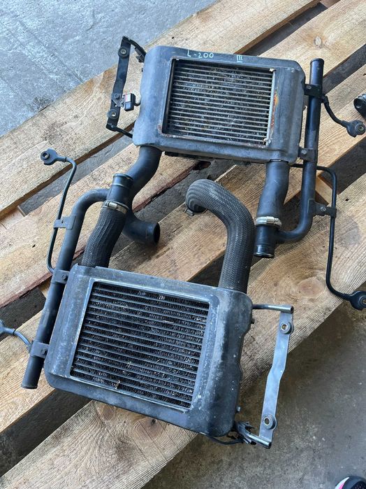 Радіатор інтеркулера Радиатор интеркуллера на Mitsubishi L200