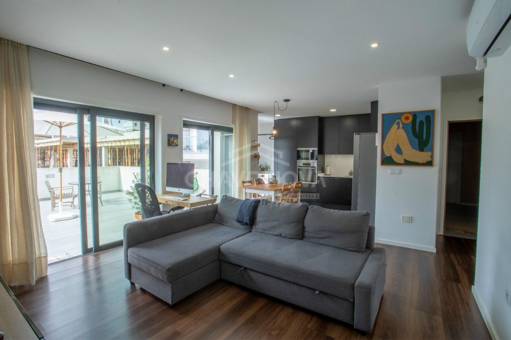 Sofá-cama IKEA FRIHETEN com chaise longue | URGENTE