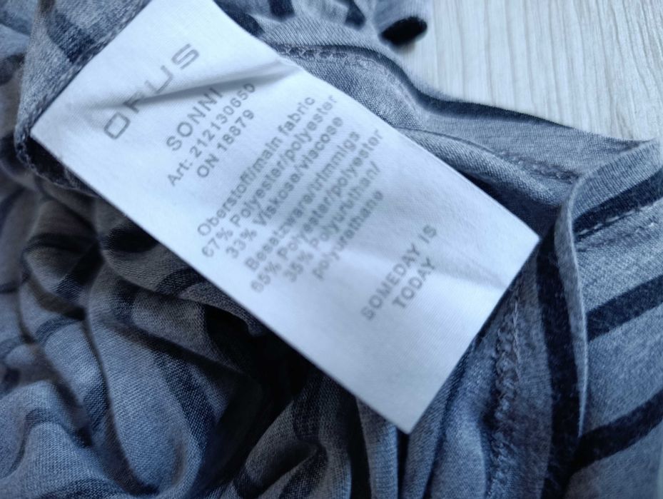 szara w czarne paski oversize bluzka paseczki pasy M z krótkim rękawem