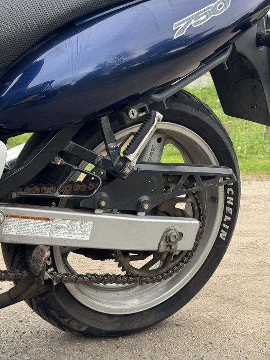 Продам мотоцикл Suzuki 750