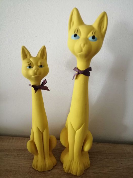 Estátuas dois gatos