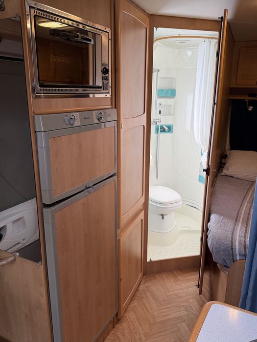 Autocaravana McLouis 2005 – Fiat Ducato 2.8 – 5 lugares / 4 dormidas