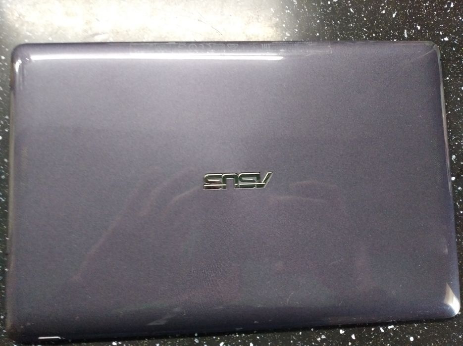 Планшет Asus на запчастини.