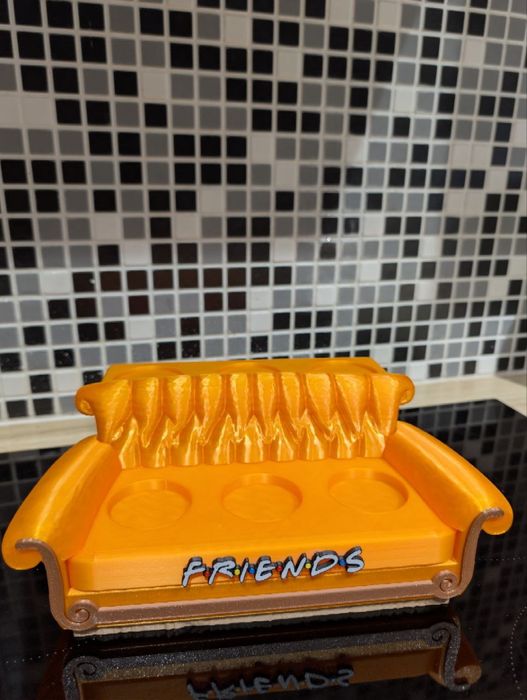 Stojak Kanapa Friends na figurki McDonald's Kolekcjonerski Stand Półka