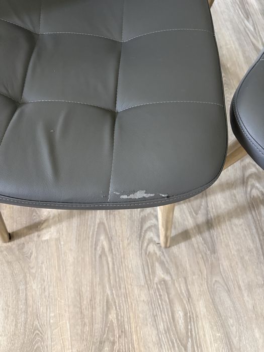 Vendo conjunto de 4 cadeiras da comforama