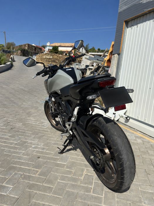 HONDA CB125R | 2022 | 8.177 KM | 15 CV | EXTRAS