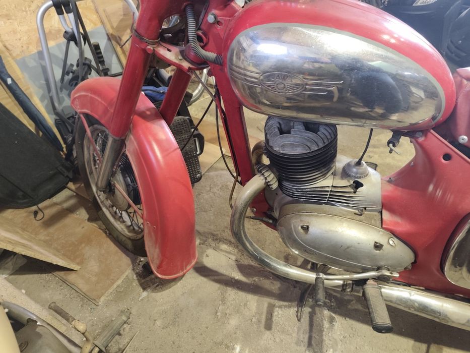 Jawa  1960 r. 353  Kiwaczka