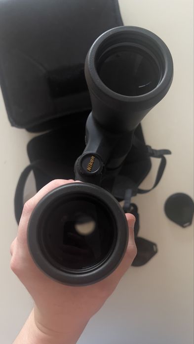 Бинокль Nikon 10x22-50