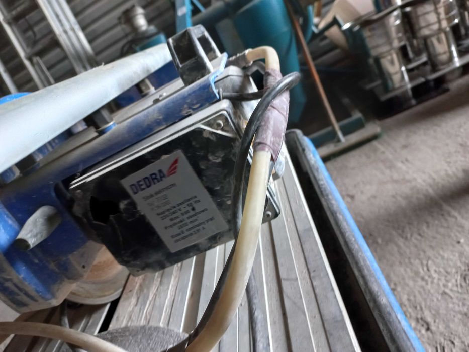 Przecinarka do płytek DEDRA