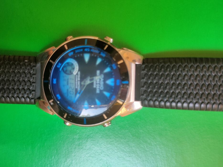 Часы Casio оригинал . Часы наручные .полностью рабочие