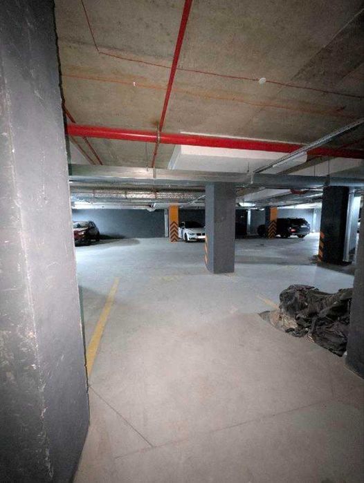 Продаж Паркомісця в ЖК Липки