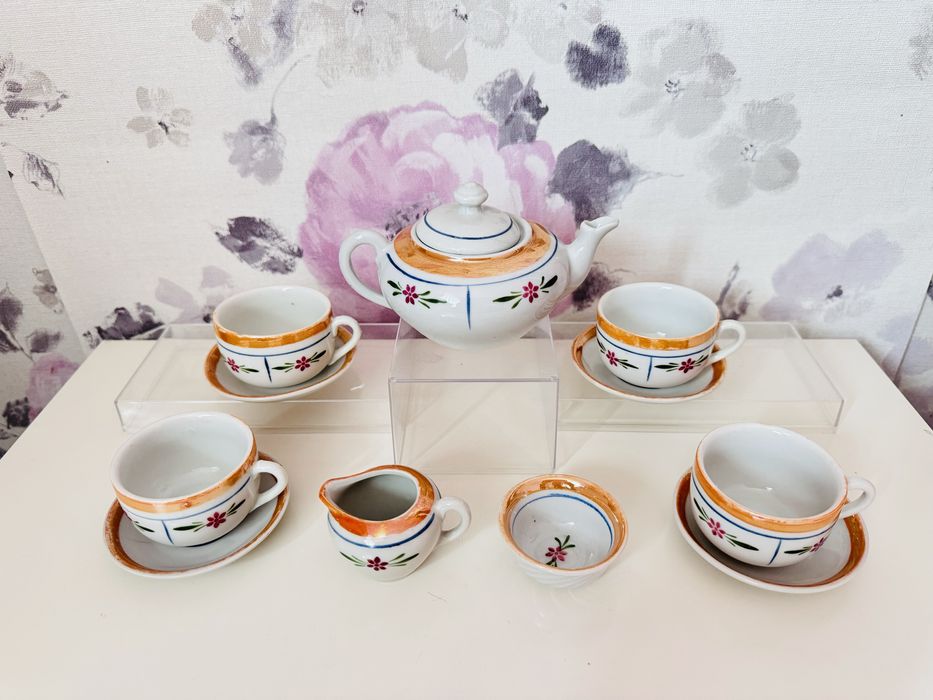 Stary serwis do herbaty, porcelanowe naczynia dla dzieci, vintage