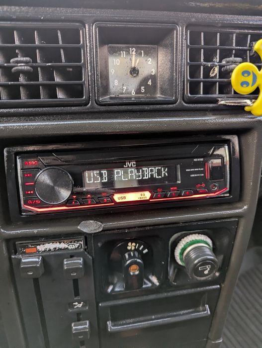 Магнитола JVC оригинал!Магнитола в машину.Автозвук!