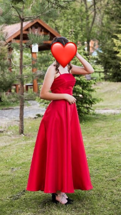 Випускне плаття .