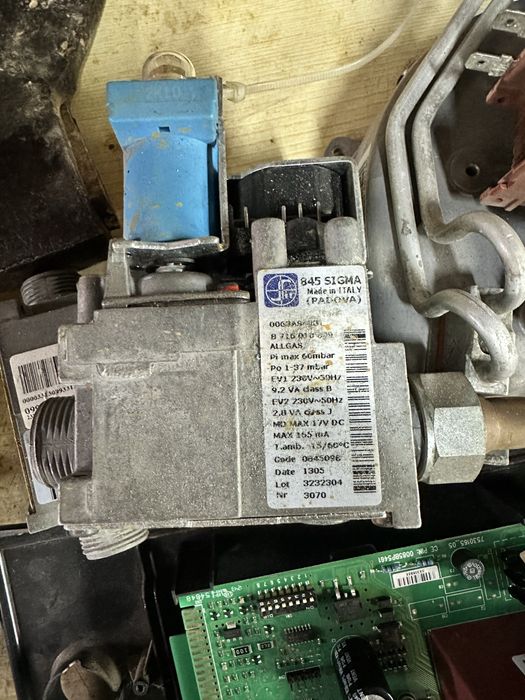 Котел Buderus Logamax U042-24K 7716010340 разбор