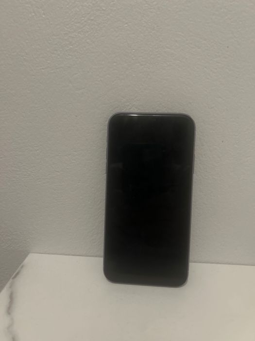 Telefon iPhone 11