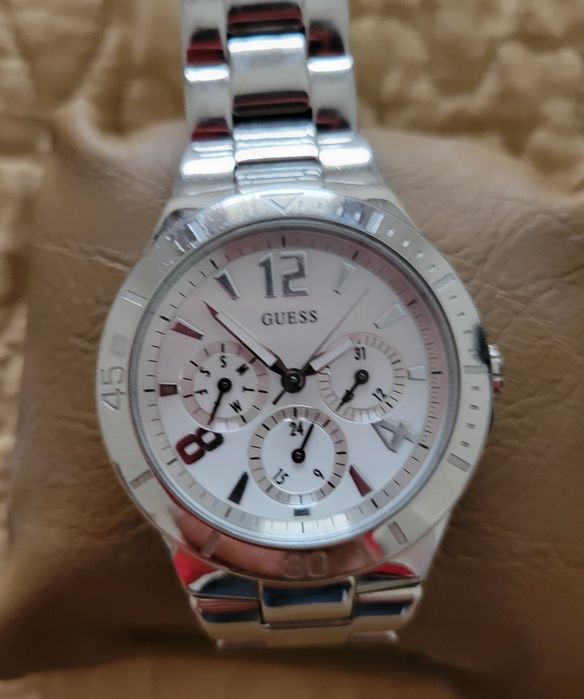 Relógio da guess prateado como novo