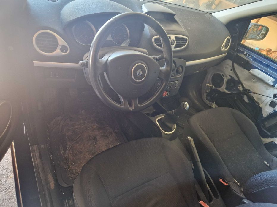 Renault Clio para peças