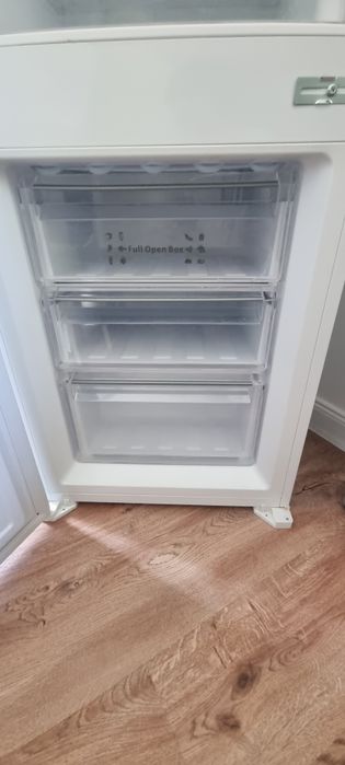 Na sprzedaż lodowka do zabudowy firmy Mpm