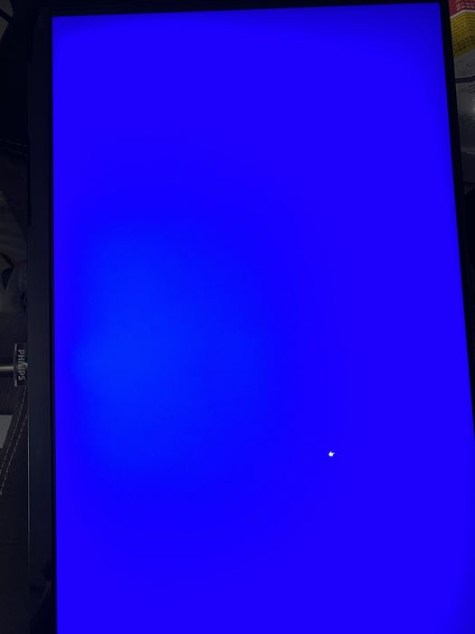 Monitor Philips 27” – sprawny, 4k UHD + adapter do statywu