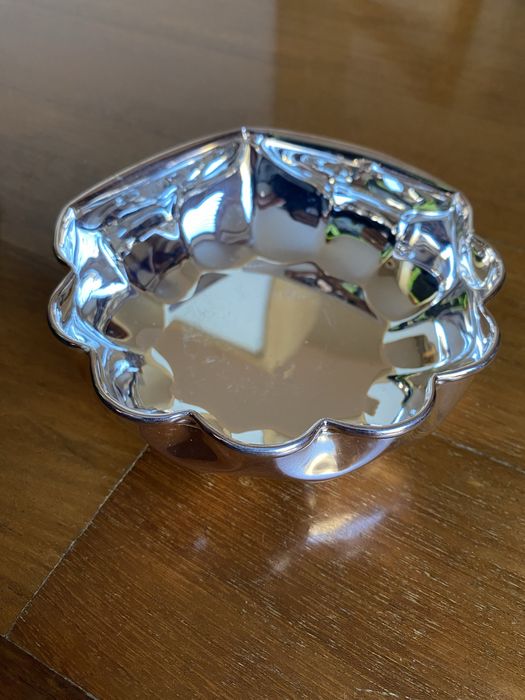 Lavabo/taça antiga em casquinha