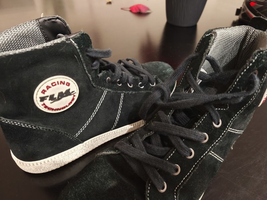 Botas mota marca FLM