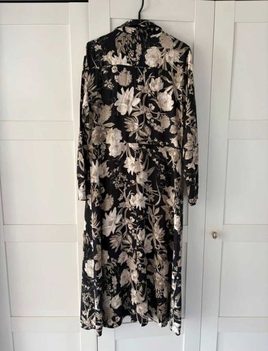 Reserved dluga maxi midi sukienka koszulowa w kwiaty wiskoza