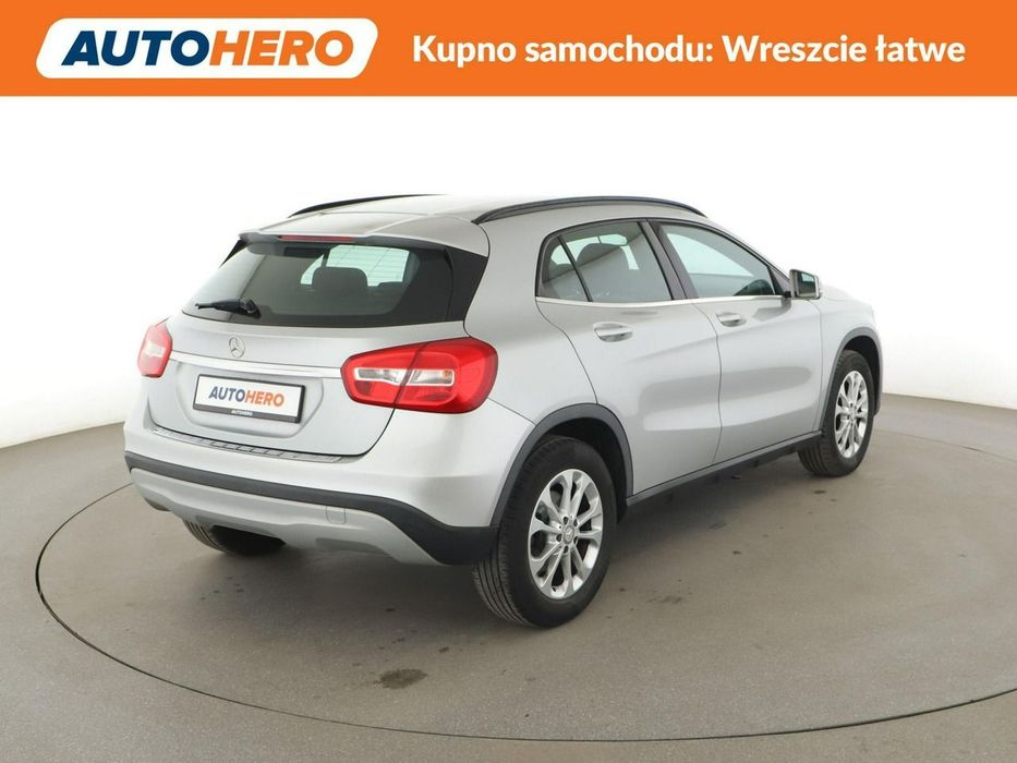 Mercedes-Benz GLA kamera automat navi auto klima tempomat