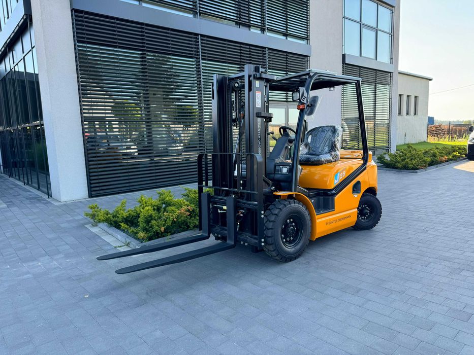 Wózek widłowy 2,5t triplex silnik  Hyundai, nowy, 3 lata gwarancji