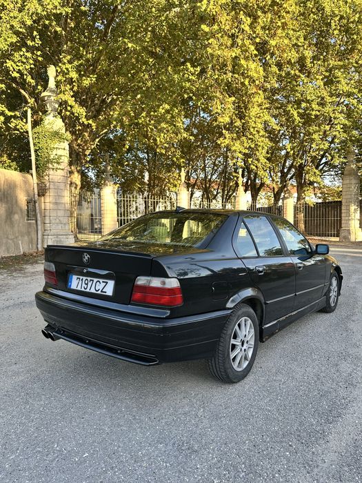 BMW e36 318is 143cv — photo 5
