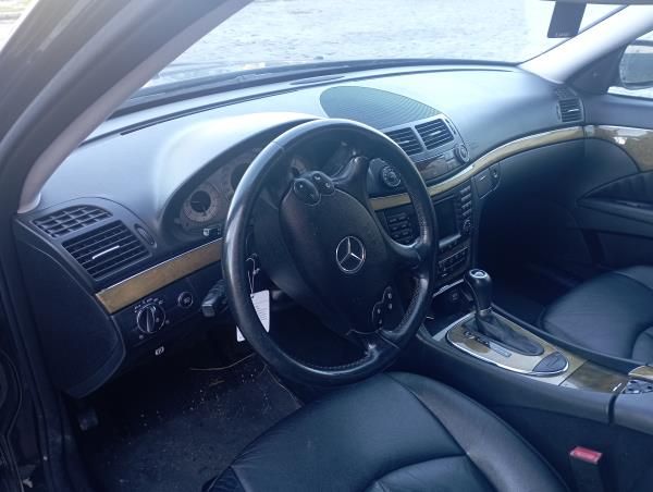 Para peças MERCEDES-BENZ Classe E (W211)