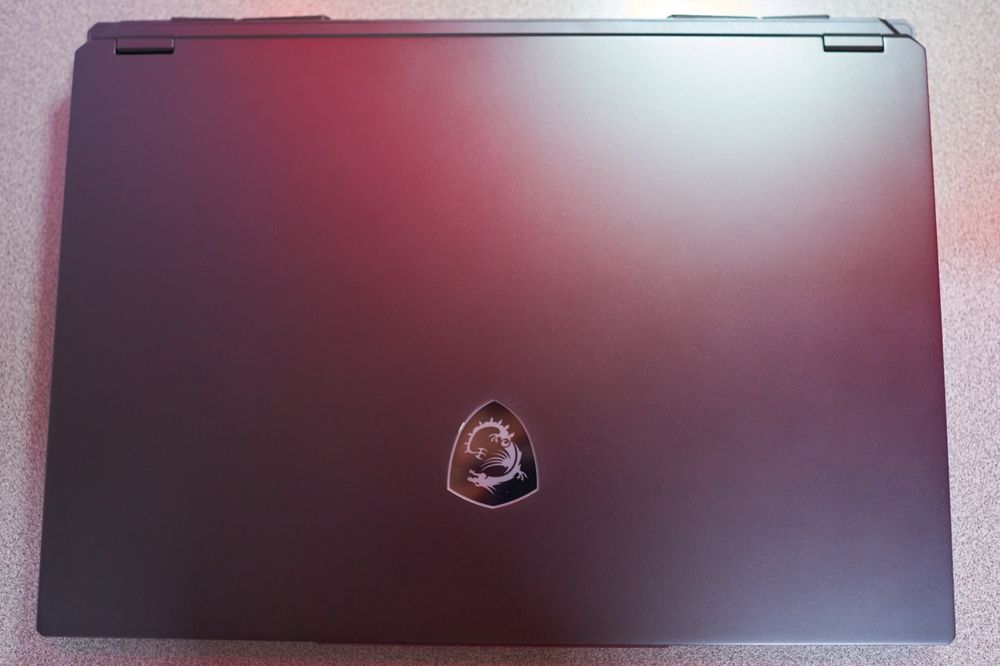 MSI Stealth 18 AI Studio A1VGG