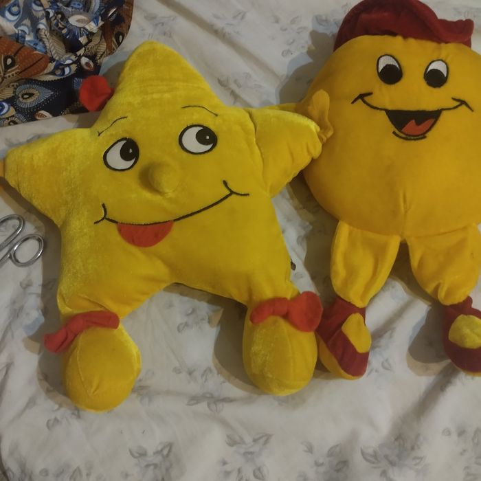 peluches pequenos e grandes