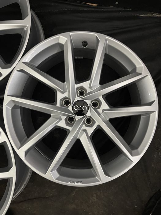 Диски R19 5x112 Et39 8J. Audi Q5 A6 C8 C7 C6 A4 B9 B8 VW ID Unyx Passa