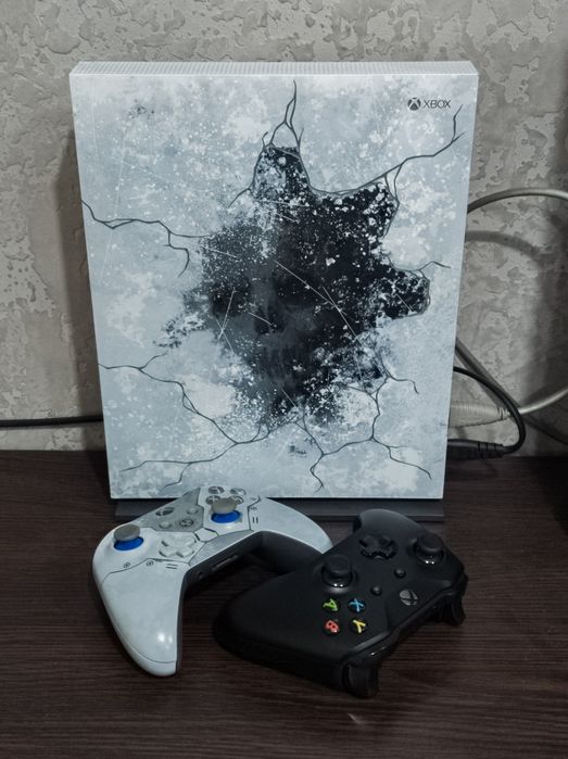 Консоль Приставка Xbox one X 1tb