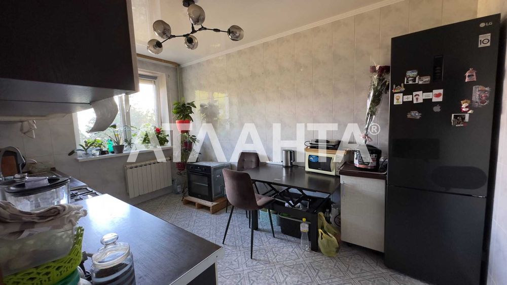 Просторный дом у моря, Фонтанка