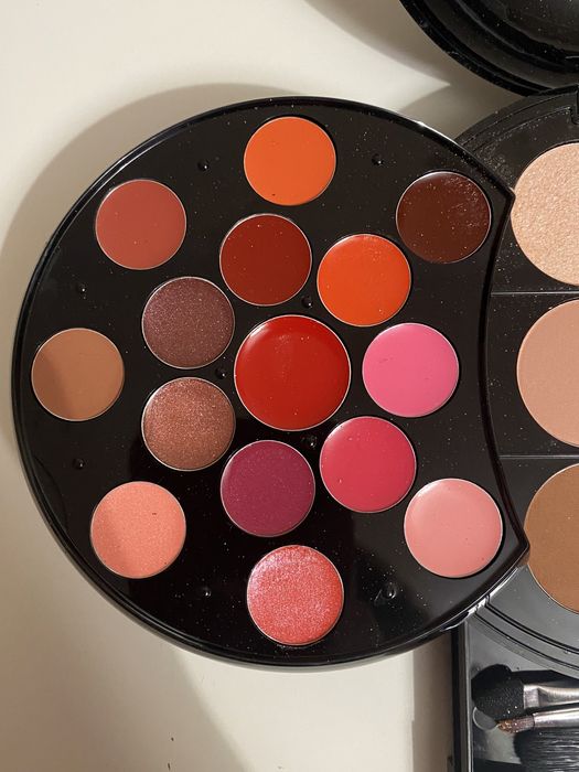 estojo de maquilhagem64584472593410124