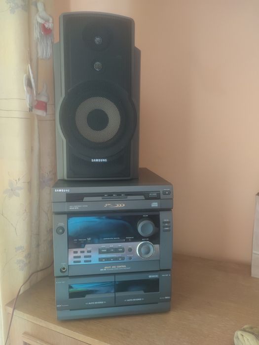 Музичний центр, 2 великі колонки