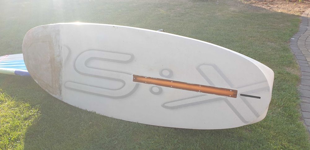 Deska Windsurfingowa z żaglem