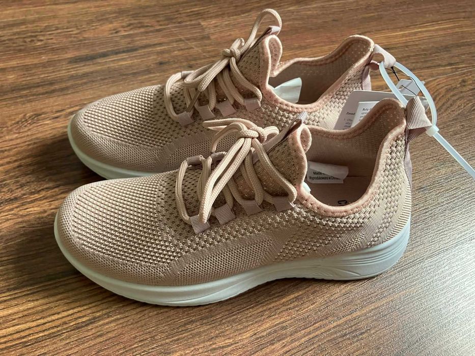Cleve damskie buty sportowe nowe lekkie wygodne 38 różowe
