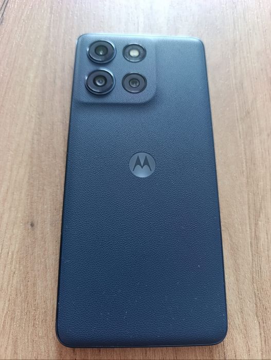 Telefon Motorola g86 power 5G.