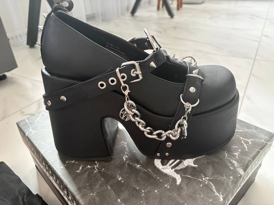 Demonia Camel 33 41 розмір 27,6 см