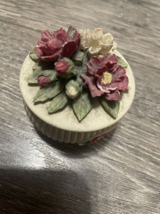 Handcast pudełeczko