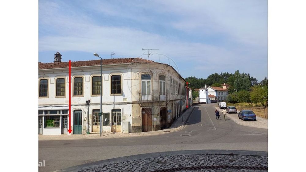 Moradia T5 para venda — Pussos São Pedro, Leiria