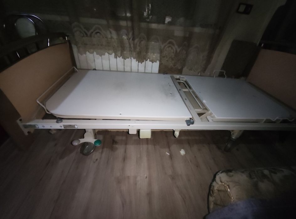 Медицинская кровать