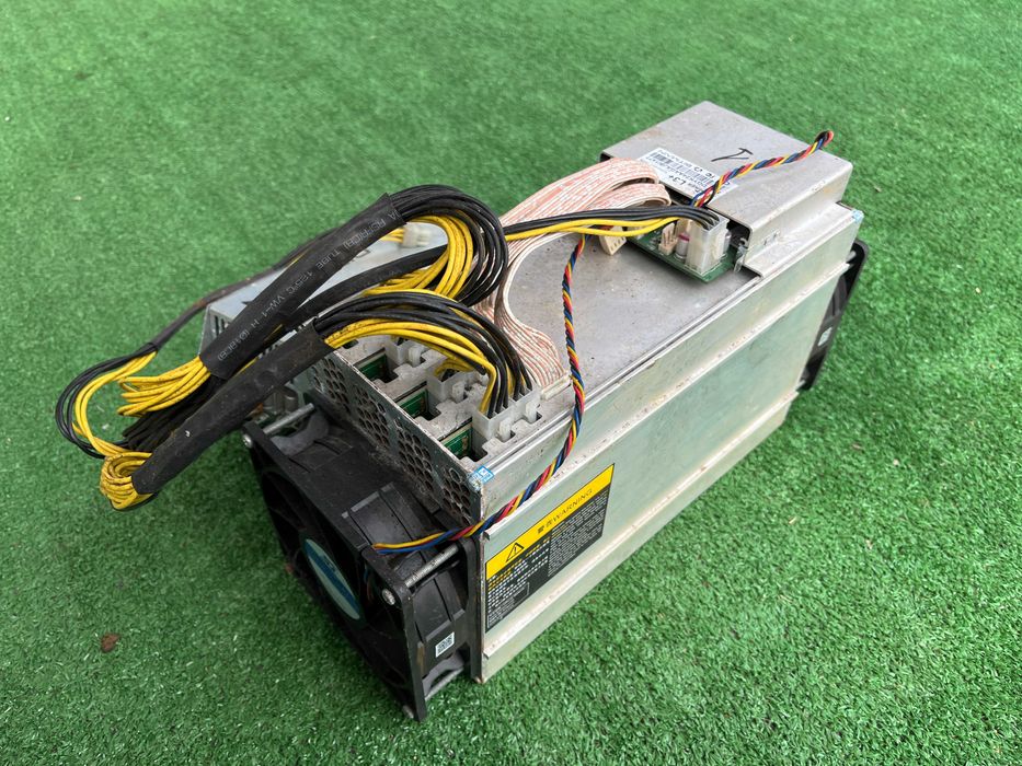 ASIC-майнер Bitmain Antminer модель L3+