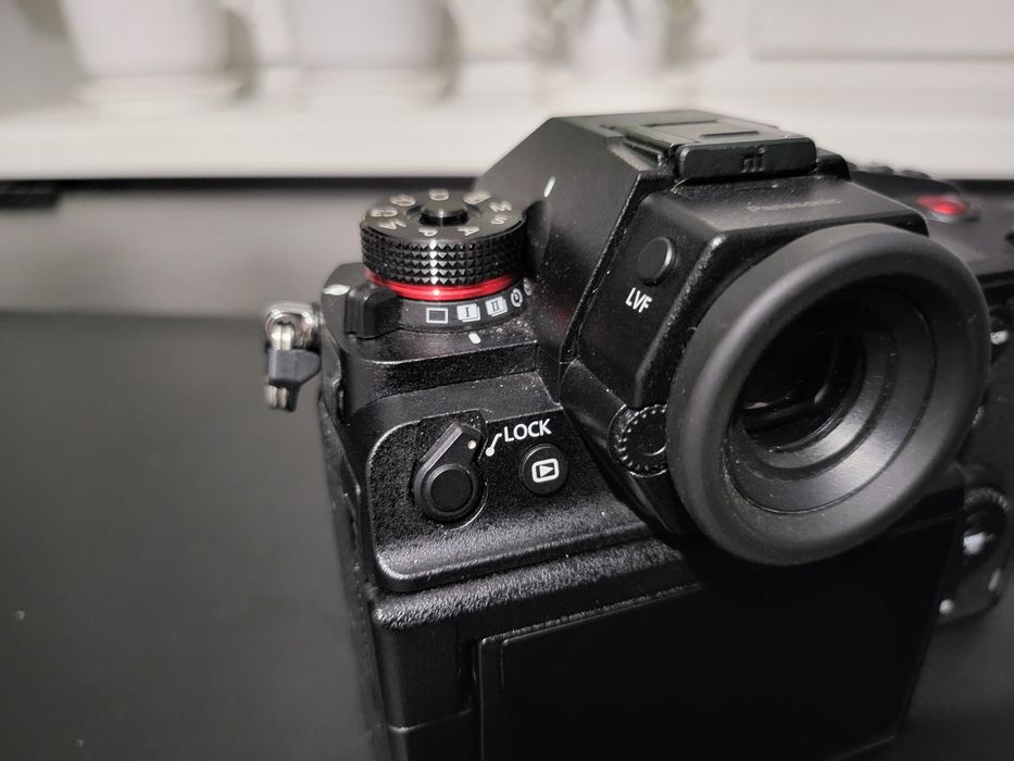Aparat Panasonic Lumix S1H+ baterie
