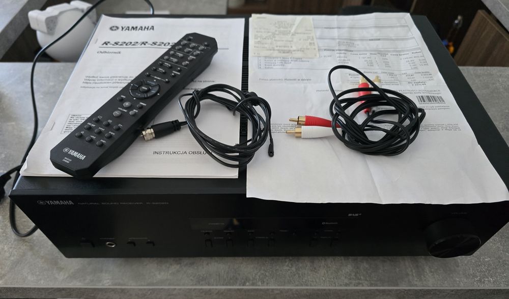 Yamaha r-s 202 D amplituner/ Bluetooth/ wysoka moc 100 W
