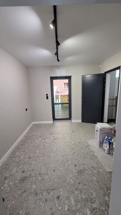 Wynajmę lokal usługowy na limanowskiego 49 m2 nowy