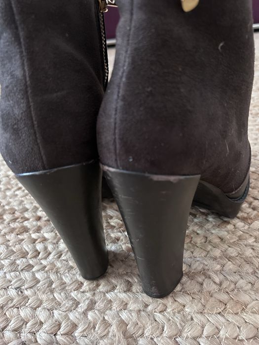Sapatos Moshino castanhos